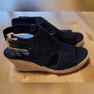 Liz Claiborne Wedges